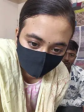 Love Queen11 online show from November 5, 2025, 5:05 pm