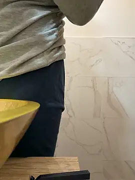 Italianofirenze online show from October 14, 2025, 9:15 pm