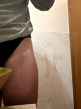 Italianofirenze online show from October 26, 2025, 10:21 pm