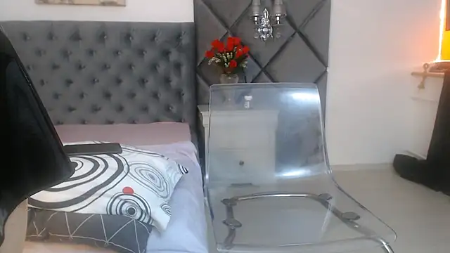 WendyChantal online show from October 30, 2025, 7:06 am