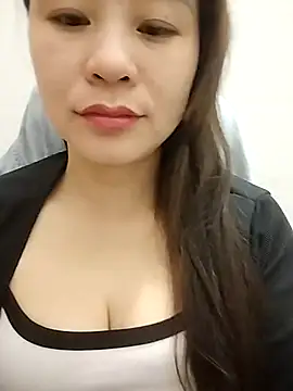 Girl Shy2000 online show from November 15, 2025, 11:25 am