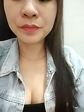 Girl Shy2000 online show from November 13, 2025, 4:00 pm