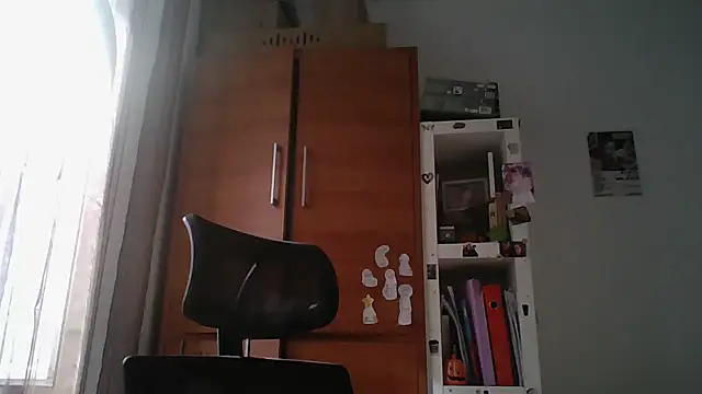 Lorivell online show from October 30, 2025, 12:25 pm