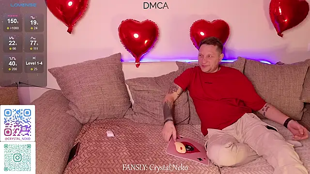 Crystal Neko online show from February 6, 2026, 8:16 pm