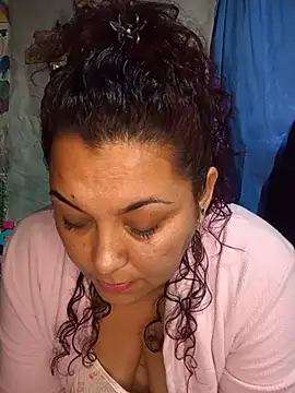 Snapshot of Lobizona chatting on July 3, 2026, 12:44 pm Lobizona online show from July 3, 2026, 12:44 pm