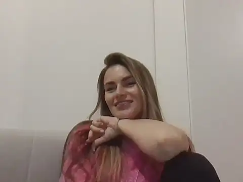 Snapshot of Zoryelle chatting on October 26, 2025, 2:06 pm Zoryelle online show from October 26, 2025, 2:06 pm