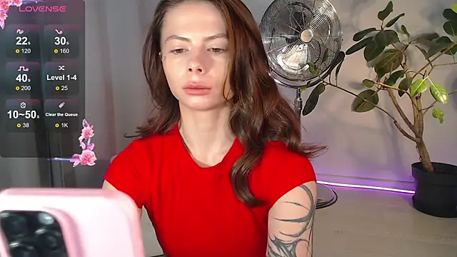 Snapshot of BellaAbey chatting on December 15, 2025, 9:59 am BellaAbey online show from December 15, 2025, 9:59 am