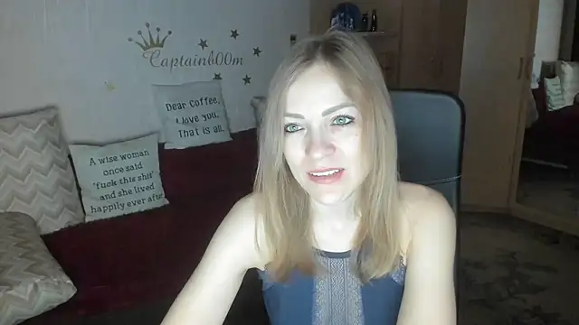 Tiffany Bates online show from October 31, 2025, 3:25 am