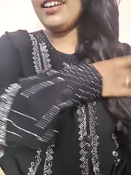 Miss Rose   online show from October 16, 2025, 6:27 pm