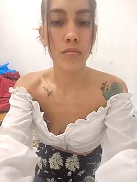 Snapshot of Lilo-skinny chatting on November 9, 2025, 7:01 am Lilo-skinny online show from November 9, 2025, 7:01 am