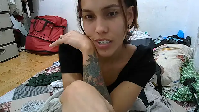 Snapshot of Lilo-skinny chatting on November 1, 2025, 4:52 am Lilo-skinny online show from November 1, 2025, 4:52 am