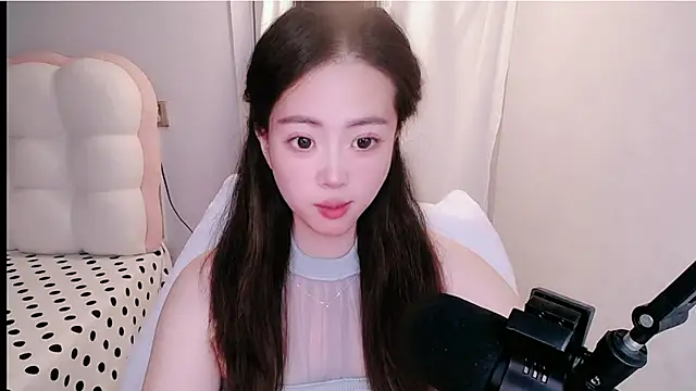 mitowato online show from October 13, 2025, 1:02 pm
