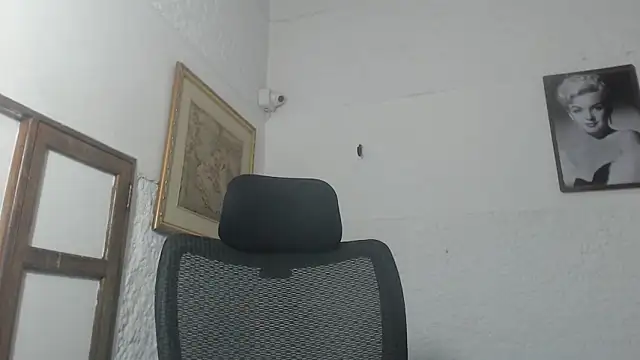 Snapshot of venus_lov9 chatting on October 28, 2025, 10:36 am venus lov9 online show from October 28, 2025, 10:36 am