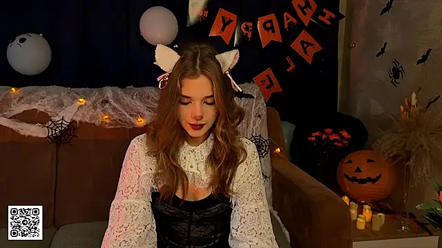 Snapshot of LilianLee chatting on October 31, 2025, 4:14 pm LilianLee online show from October 31, 2025, 4:14 pm