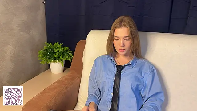 Snapshot of LilianLee chatting on October 7, 2025, 5:03 pm LilianLee online show from October 7, 2025, 5:03 pm