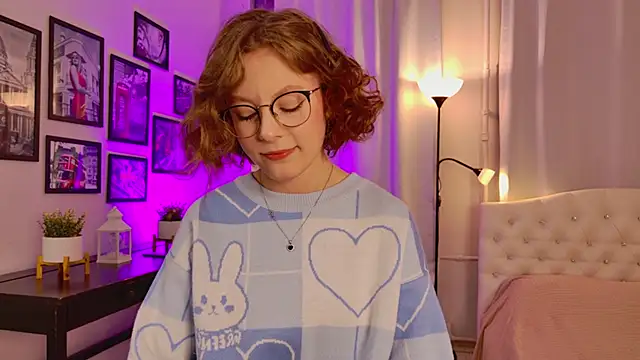 Snapshot of Bubblegum_Babe_ chatting on September 30, 2025, 8:15 pm Bubblegum Babe online show from September 30, 2025, 8:15 pm