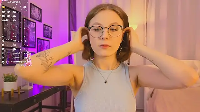 Snapshot of Bubblegum_Babe_ chatting on October 9, 2025, 8:20 pm Bubblegum Babe online show from October 9, 2025, 8:20 pm