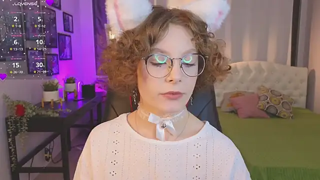 Snapshot of Bubblegum_Babe_ chatting on October 29, 2025, 8:19 pm Bubblegum Babe online show from October 29, 2025, 8:19 pm