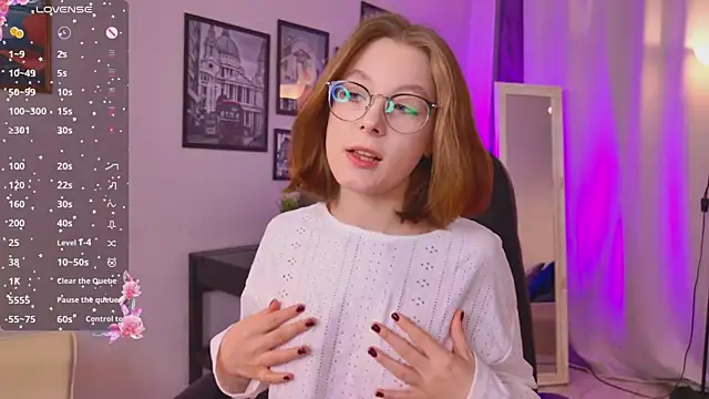 Snapshot of Bubblegum_Babe_ chatting on October 22, 2025, 8:52 pm Bubblegum Babe online show from October 22, 2025, 8:52 pm