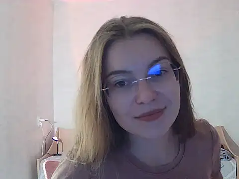 Melirynn online show from October 27, 2025, 6:20 pm