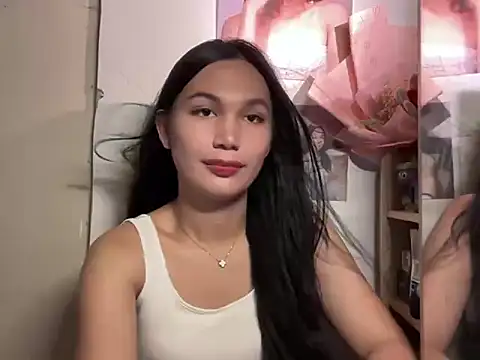 FelicityLincoln online show from April 15, 2026, 6:52 am