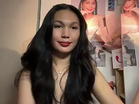 FelicityLincoln online show from April 4, 2026, 11:33 pm