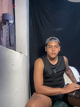 AaronMars  online show from October 1, 2025, 11:41 pm