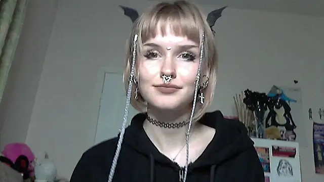Paradoxy  online show from April 24, 2026, 8:22 pm