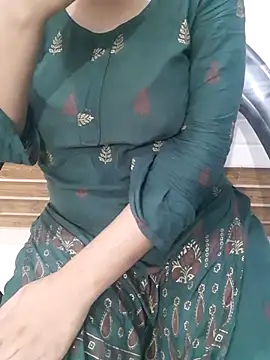 Snapshot of Anchal-si chatting on October 1, 2025, 6:29 am Anchal-si online show from October 1, 2025, 6:29 am