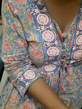 Snapshot of Minakshi_677 chatting on October 4, 2025, 5:36 pm Minakshi 677 online show from October 4, 2025, 5:36 pm