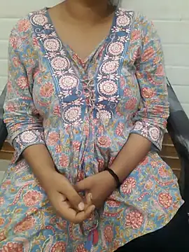 Snapshot of Minakshi_677 chatting on October 5, 2025, 6:15 am Minakshi 677 online show from October 5, 2025, 6:15 am