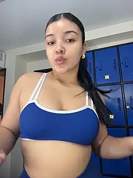 EmmaBlossom online show from March 18, 2026, 12:19 pm