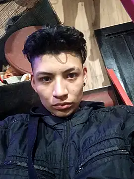 Snapshot of Owen_tomboy chatting on September 29, 2025, 11:10 pm Owen tomboy online show from September 29, 2025, 11:10 pm