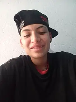 Snapshot of Owen_tomboy chatting on October 9, 2025, 1:55 pm Owen tomboy online show from October 9, 2025, 1:55 pm