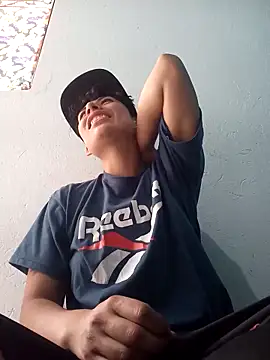 Snapshot of Owen_tomboy chatting on October 30, 2025, 7:44 pm Owen tomboy online show from October 30, 2025, 7:44 pm