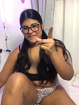 AnaBrowmn online show from April 18, 2026, 4:04 am