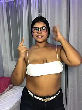 AnaBrowmn online show from March 26, 2026, 1:15 am