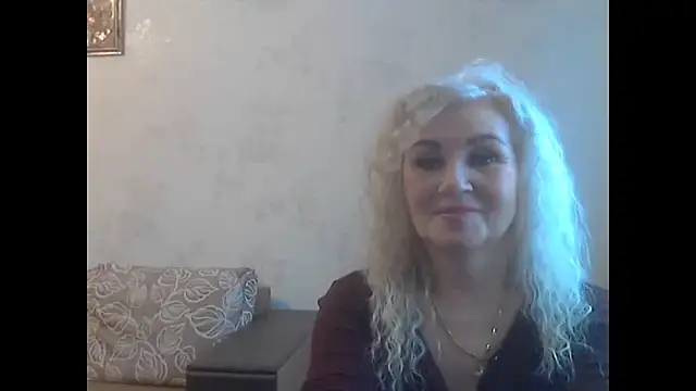LadySexyBlond online show from May 18, 2026, 3:06 am