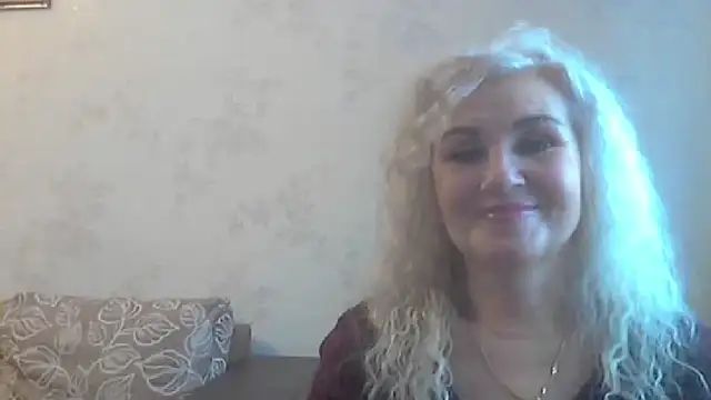 Snapshot of LadySexyBlond chatting on October 21, 2025, 3:28 am LadySexyBlond online show from October 21, 2025, 3:28 am