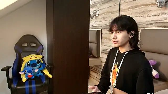 Lovers 21 online show from January 14, 2026, 3:32 am