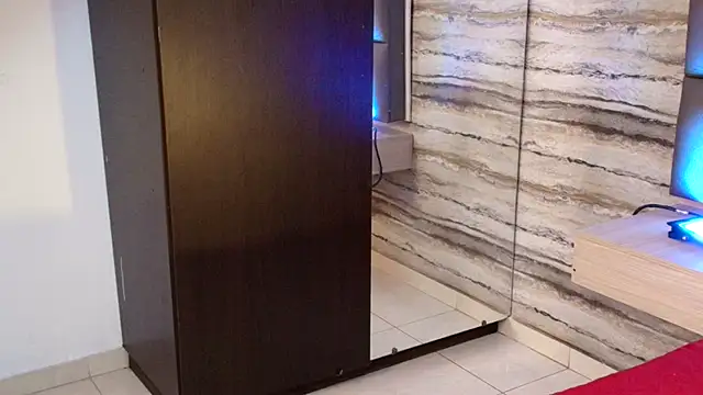 Lovers 21 online show from December 17, 2025, 3:33 am