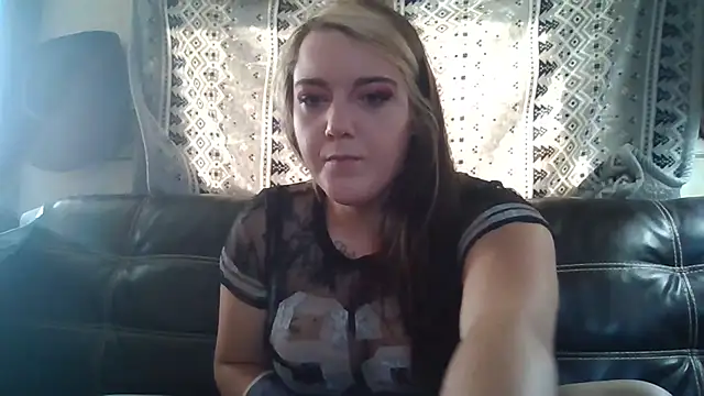 Snapshot of midnightminx803532 chatting on September 25, 2025, 5:08 pm midnightminx803532 online show from September 25, 2025, 5:08 pm