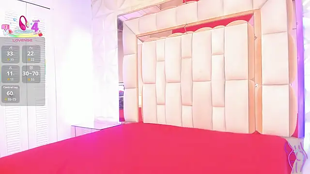 Snapshot of Sarah_Adamss chatting on November 17, 2025, 12:31 pm Sarah Adamss online show from November 17, 2025, 12:31 pm