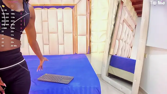 Snapshot of Sarah_Adamss chatting on October 25, 2025, 12:17 pm Sarah Adamss online show from October 25, 2025, 12:17 pm