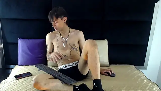 Jerom xx online show from October 24, 2025, 7:57 pm