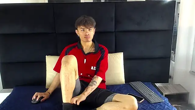 Jerom xx online show from November 3, 2025, 7:50 pm