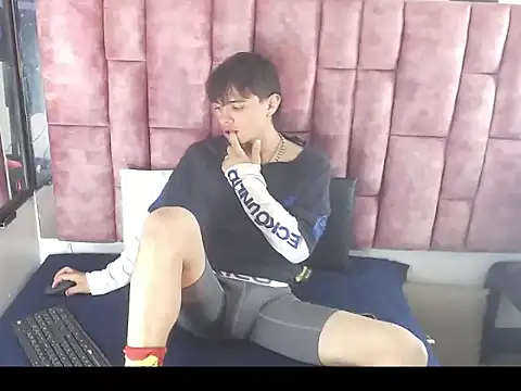 Jerom xx online show from October 16, 2025, 8:39 pm