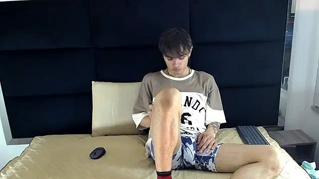 Jerom xx online show from October 29, 2025, 6:51 pm