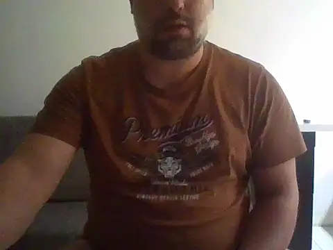 Snapshot of CristalDad chatting on October 29, 2025, 9:58 pm CristalDad online show from October 29, 2025, 9:58 pm