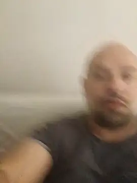 Snapshot of CristalDad chatting on October 4, 2025, 12:01 am CristalDad online show from October 4, 2025, 12:01 am